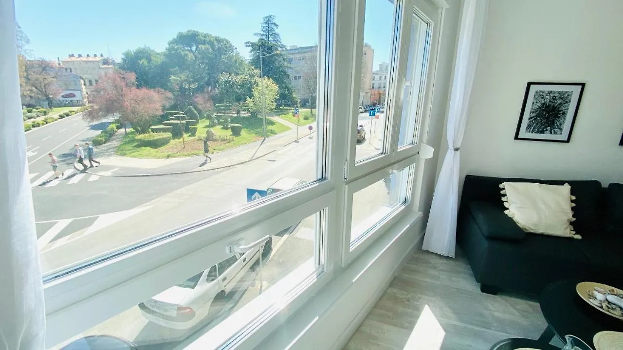 Bilini Castropola Apartment